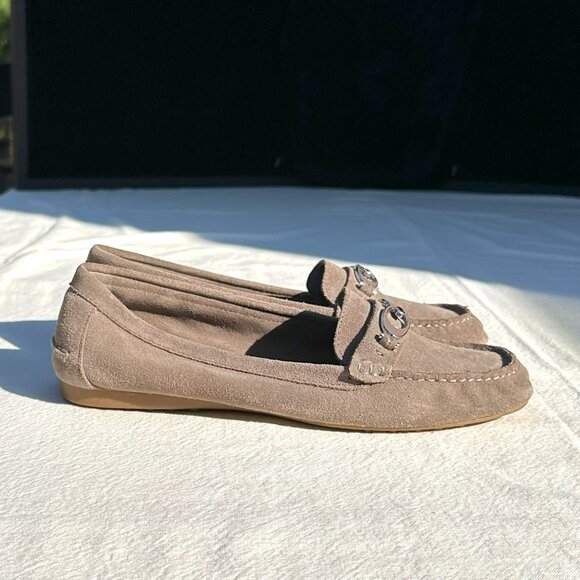 Coach Logo Hardware Taupe Fortunata Driving Moccasins Size 9.5 - Picture 2 of 6